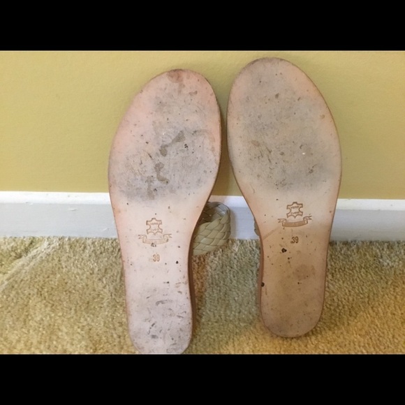 100% Capri Elegant & Summery Sandals with Jewelled Toe Detail - Picture 3 of 7